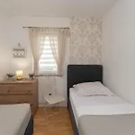 Apartment San Povljana