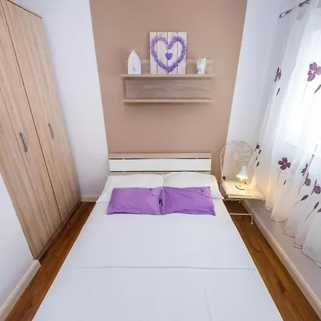 Apartment San Povljana