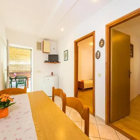 Apartment San Povljana